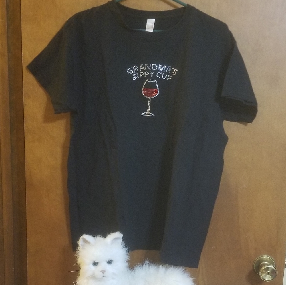 ANVIL black tee with wine design
